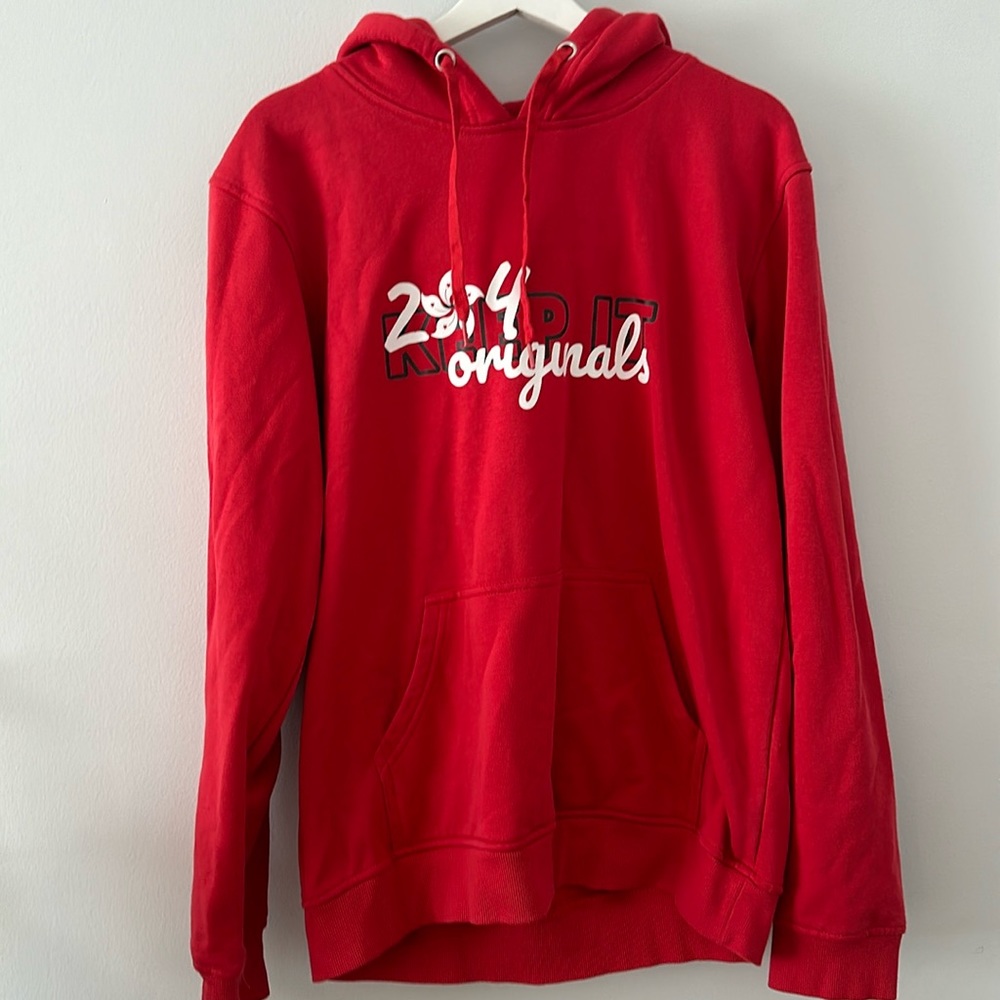 204 originals red sweater size medium unisex sizing